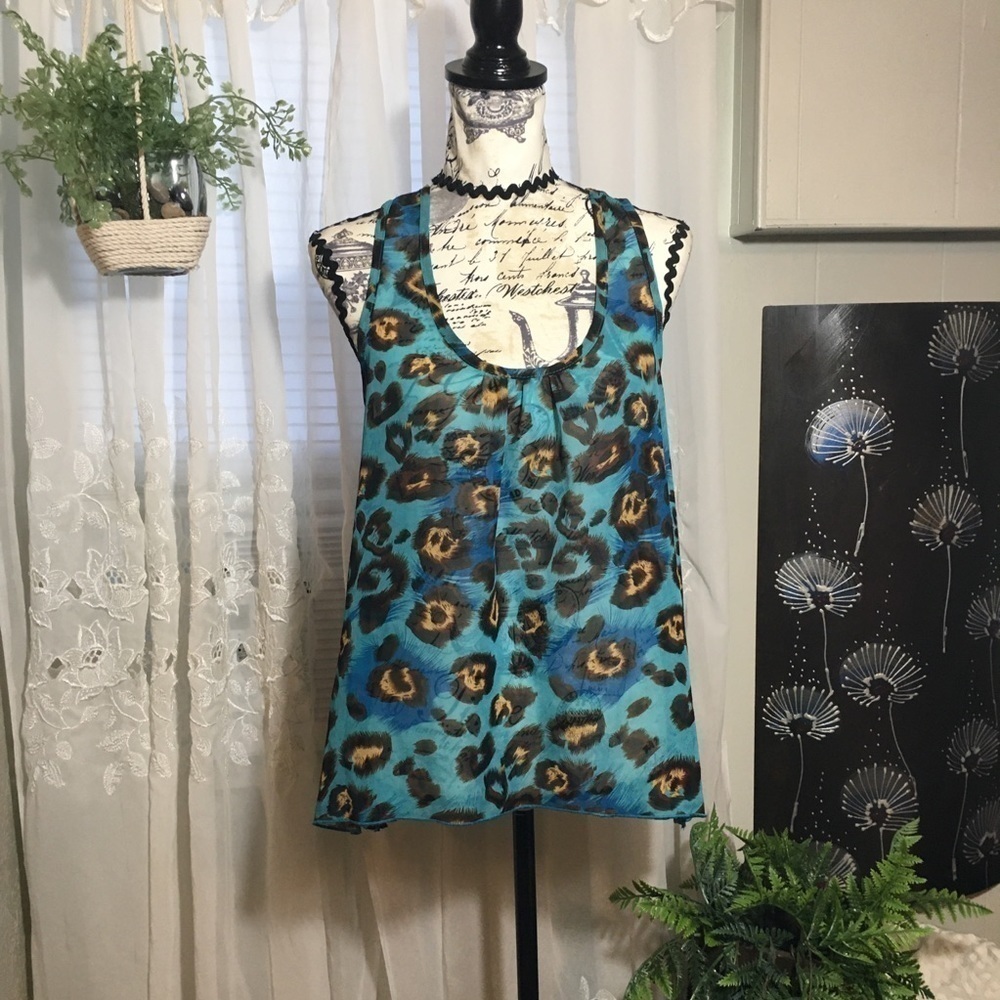 Teenbell sheer tank